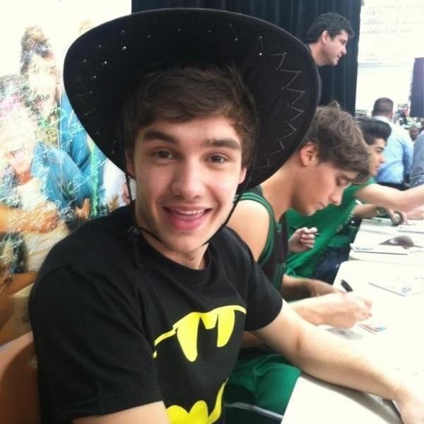 Imagem do grupo ☽︎ᵗʰᵉ • 𝙋𝙊𝙋 𝙂𝙄𝙍𝙇𝙎 •☀︎︎#RIPLIAM