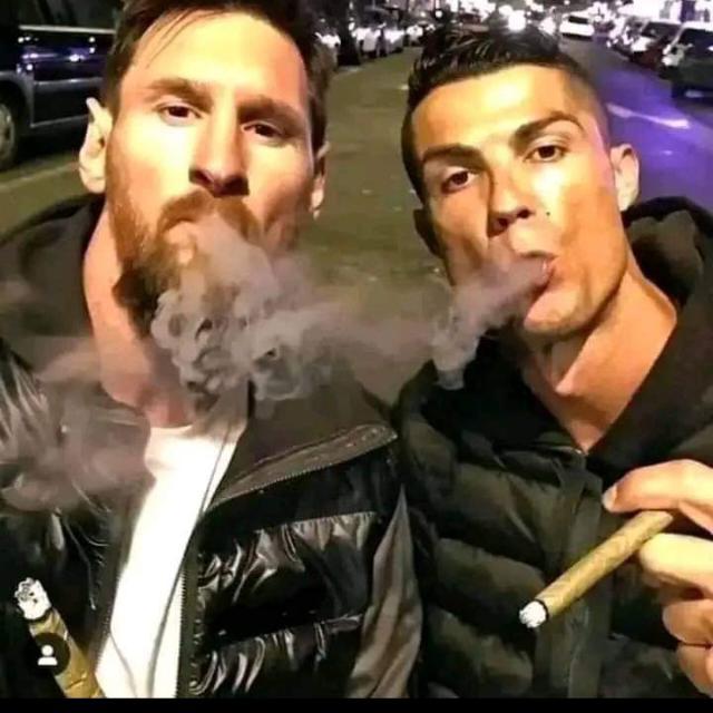 Imagem do grupo RESENHA 🌚