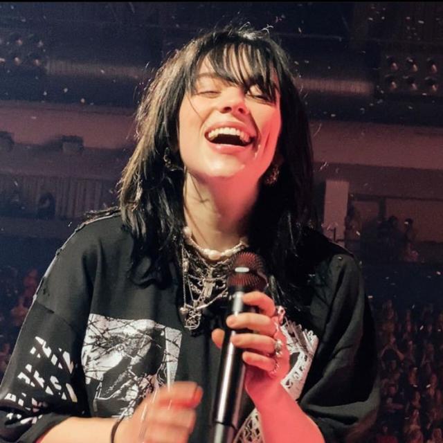 Imagem do grupo 𝐛𝐢𝐥𝐥𝐢𝐞 𝐞𝐢𝐥𝐢𝐬𝐡 ☆♡