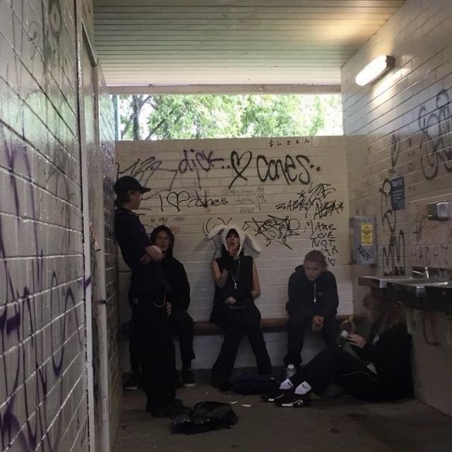 Imagem do grupo Sad house 